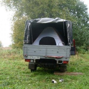 ночью место для палатки сильно не искали)))))