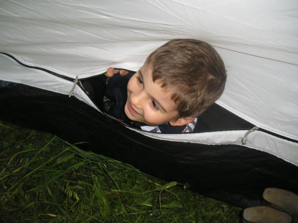 Палатка ражает мне сына