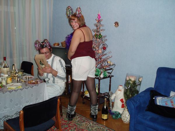 Собираемся на вечеринку новогоднюю, а я утепляюсь )))