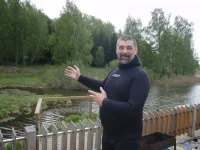 прудик с утками и рыбкой.webp