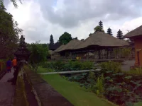 12102009037.webp