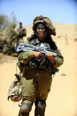 1346764813_israel_woman_21.webp