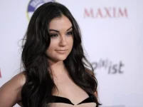 3644868-sasha-grey-643-482.webp