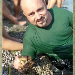 крабыч. вот лазил в компеи нашел фотку Крым 2010.краб,больно кусучий!