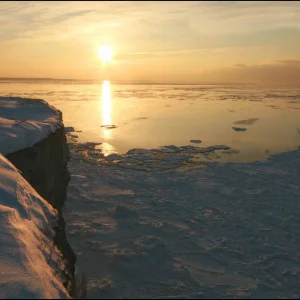 Закат на море...