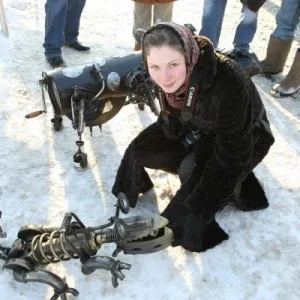 ОТДЫХ
Февраль 2010 - Москва. Вернисаж.