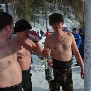 группка товарищей))
