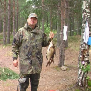 Лещей на этом месте не ловили, как попались...