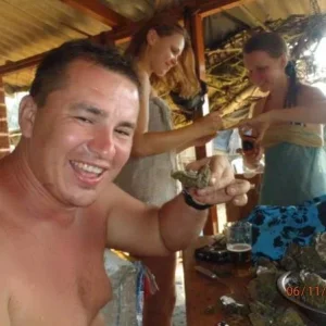 Устрицы свежепойманные