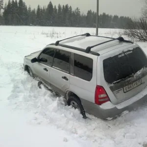 Улетел в поле))))