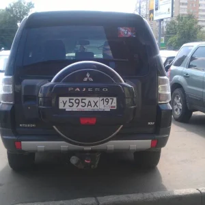 м. Новогиреево, вижу его там постоянна на парковке, а так как его там постоянно палят и выкладывают на форуме просто сбросил в альбом.