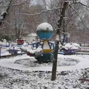 ЗИМА В ЛЕТНЕМ ПАРКЕ