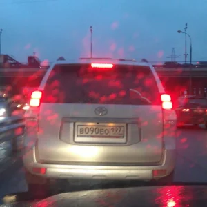 Дайвер тоже под водой.