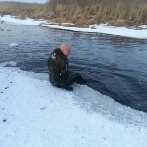 Рыбы не нашел но речушку подрасчистил.