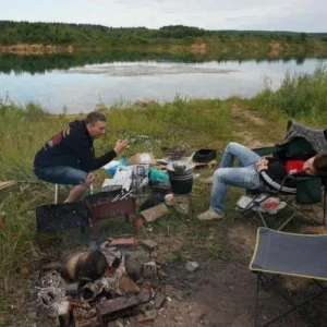 ..папараций Лёха- ХОЛОД  выбрал очередную жертву...