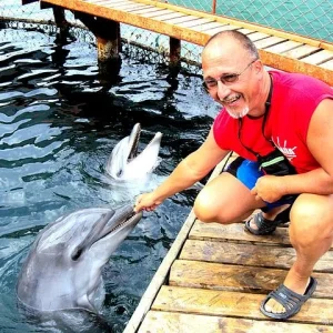 они надо мной просто издевались...