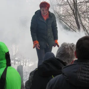 Жанна на пъедестале