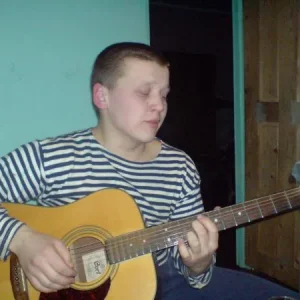 санька сцуко с гитарой)