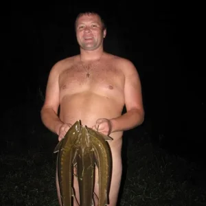 Осетровые нерестятся )))))))
