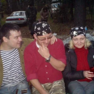 напилисяяя мы пьяяяныыы.... не дойдем мы до дооооммуууу )))