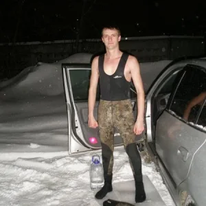 31.12.2010 г 02 00 час. переодевалка, круче токак когда обратно (-15 гр)