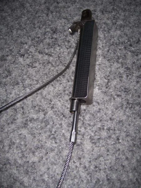 100 4372