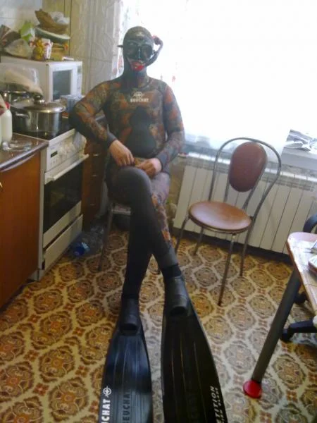 На Новый Год нарядился лягухой