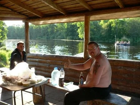 Ничейный домик у воды))