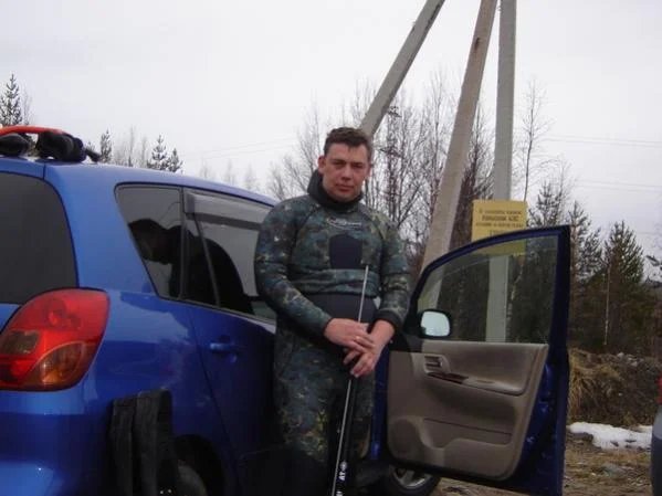 Очень важно перед заныром прочитать табличку сзади (на столбе)