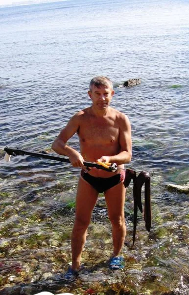 Одним выстрелом двух мурен! А вам слабо???