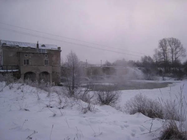 плотина на реке Воя