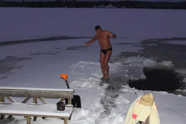 после парилки в прорубь