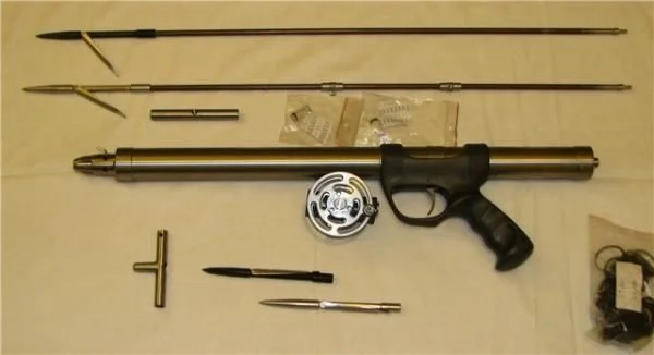 Ружья системы Зелинского ЗИМ-10 из титана
новое ружье из титана, внутренний диаметр 34мм, 
подвижный клапан, активный линесбрасыватель, эксцентриковая