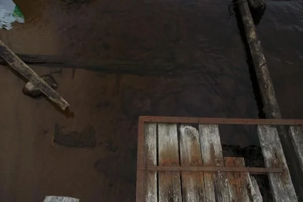 Снова темная чистая вода