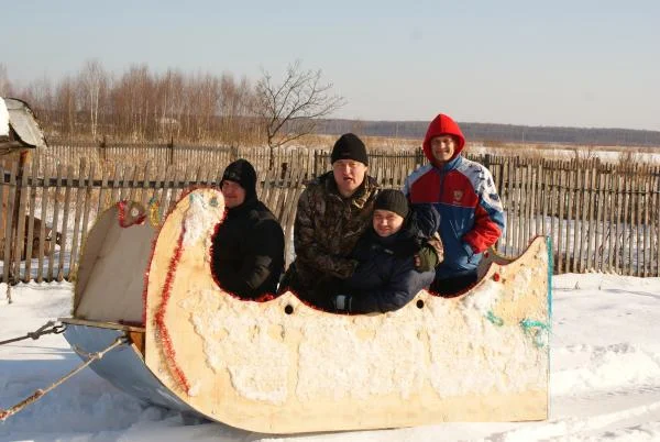 Такие большие а все туда