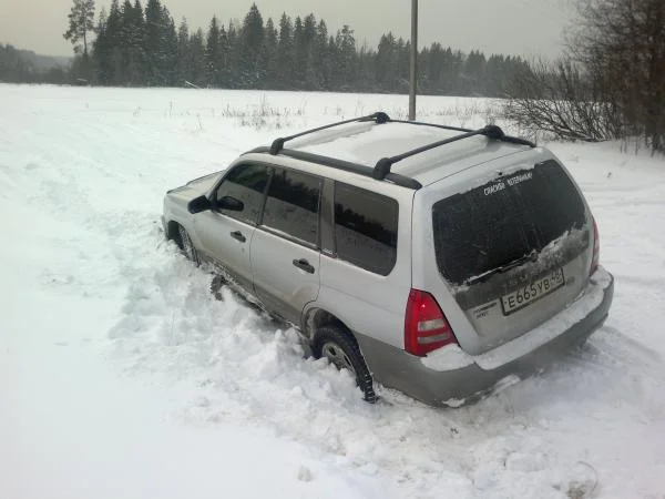 Улетел в поле))))