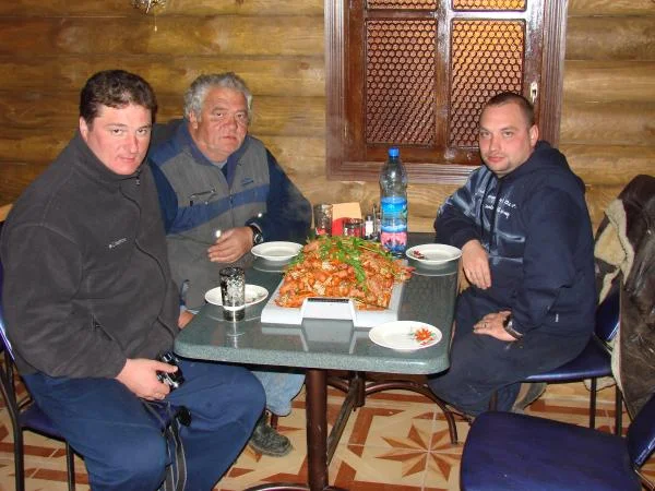 Едим клубнику