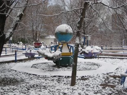 ЗИМА В ЛЕТНЕМ ПАРКЕ