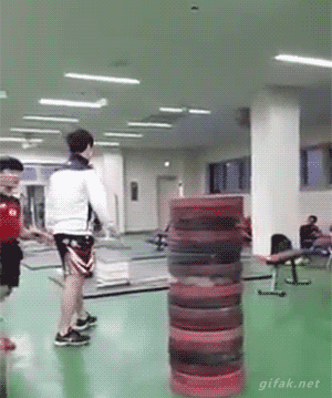 tumblr_nh6j9yPyag1s2yegdo1_400.gif