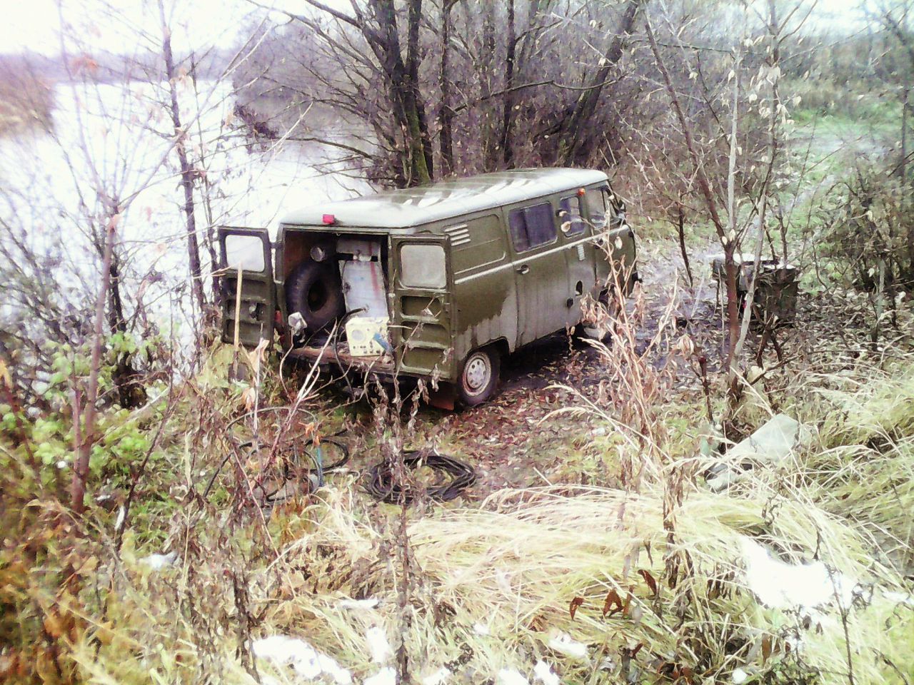 hF2WouPAEq0.jpg