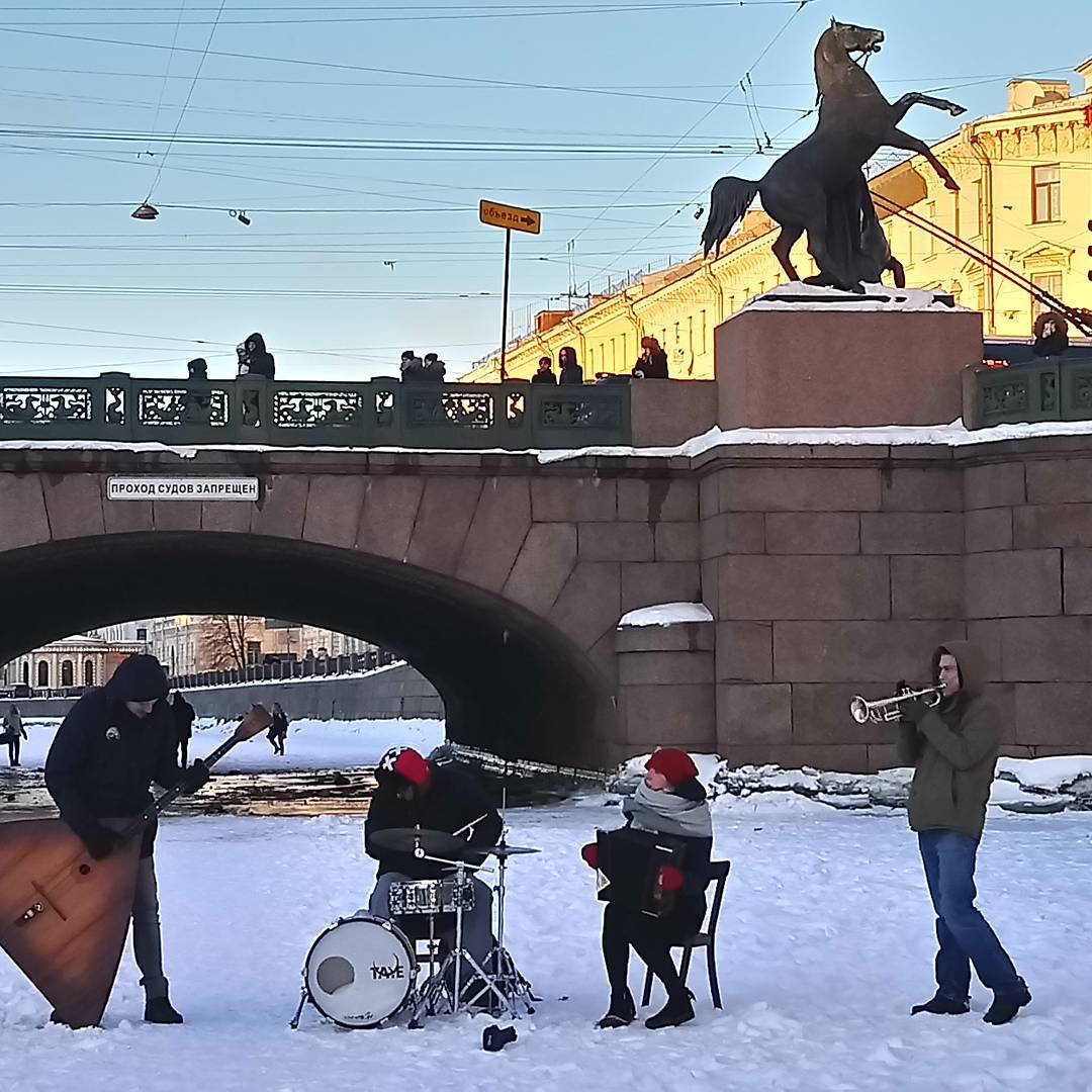 LSzlodyjNIE.jpg