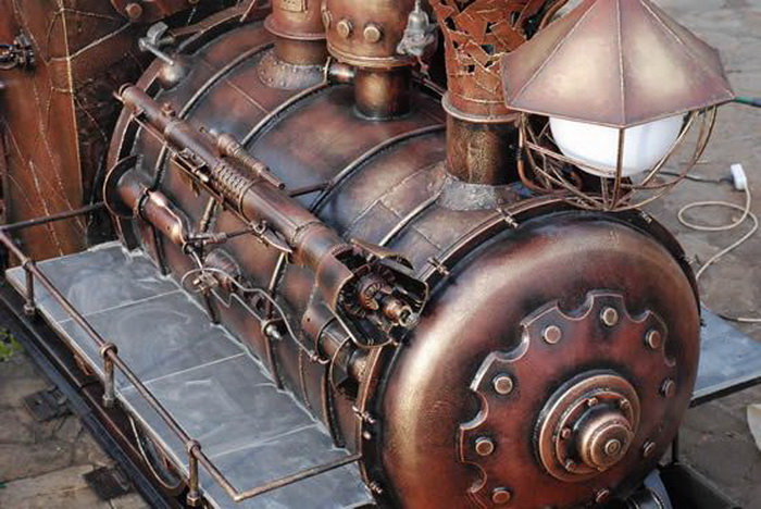 steampunk-locomotive-grill-2.jpg
