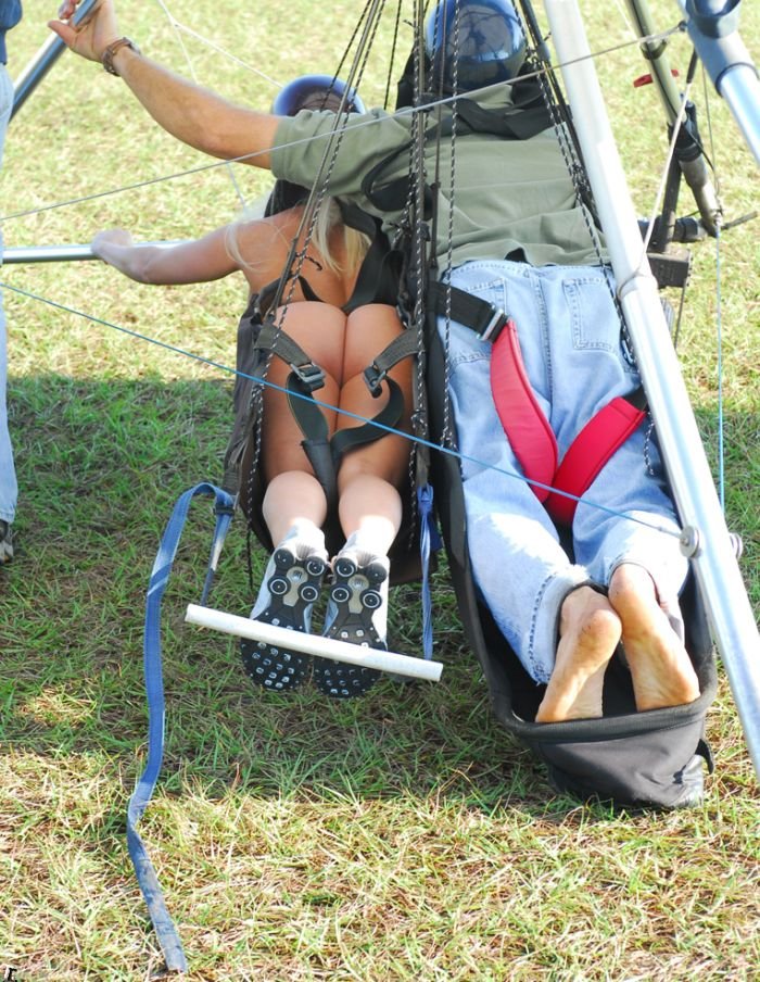 paragliding_girl_08.jpg