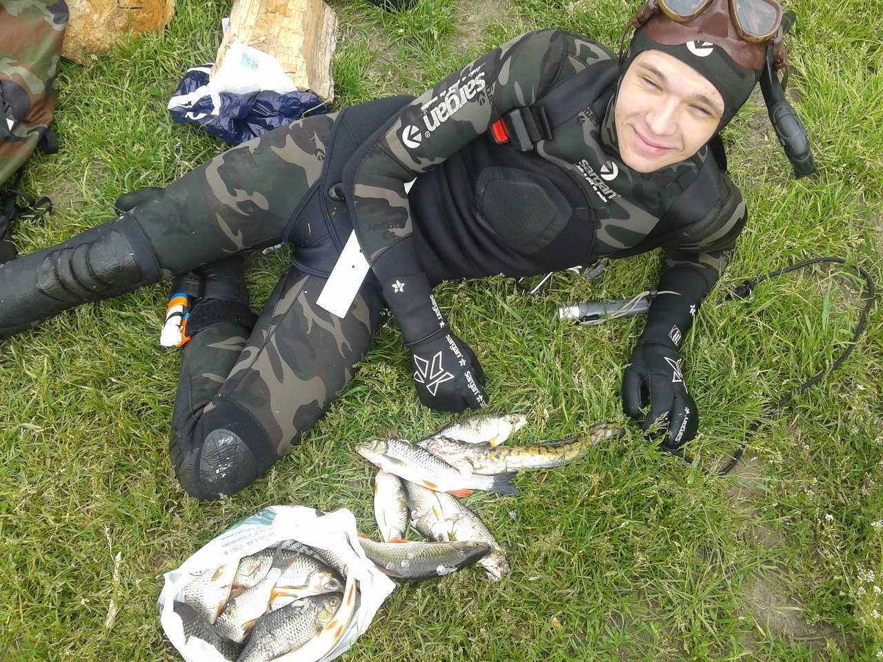 Cdp14KExSWI.jpg